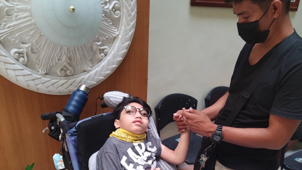 First Week at Home and First Travel | Hip Dysplasia Hero