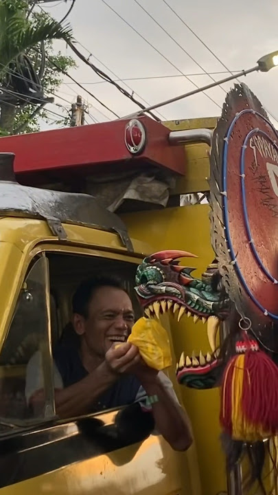 arek budoyo  bagi bagi takjil pakek barongan-jangan lupa di subscribe #arekbudoyo