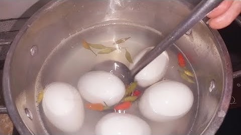 Cách Luộc Trứng Vịt Lộn Ngọt Thơm Ngon Hơn Ngoài Quán, Không Cần Nước Dừa