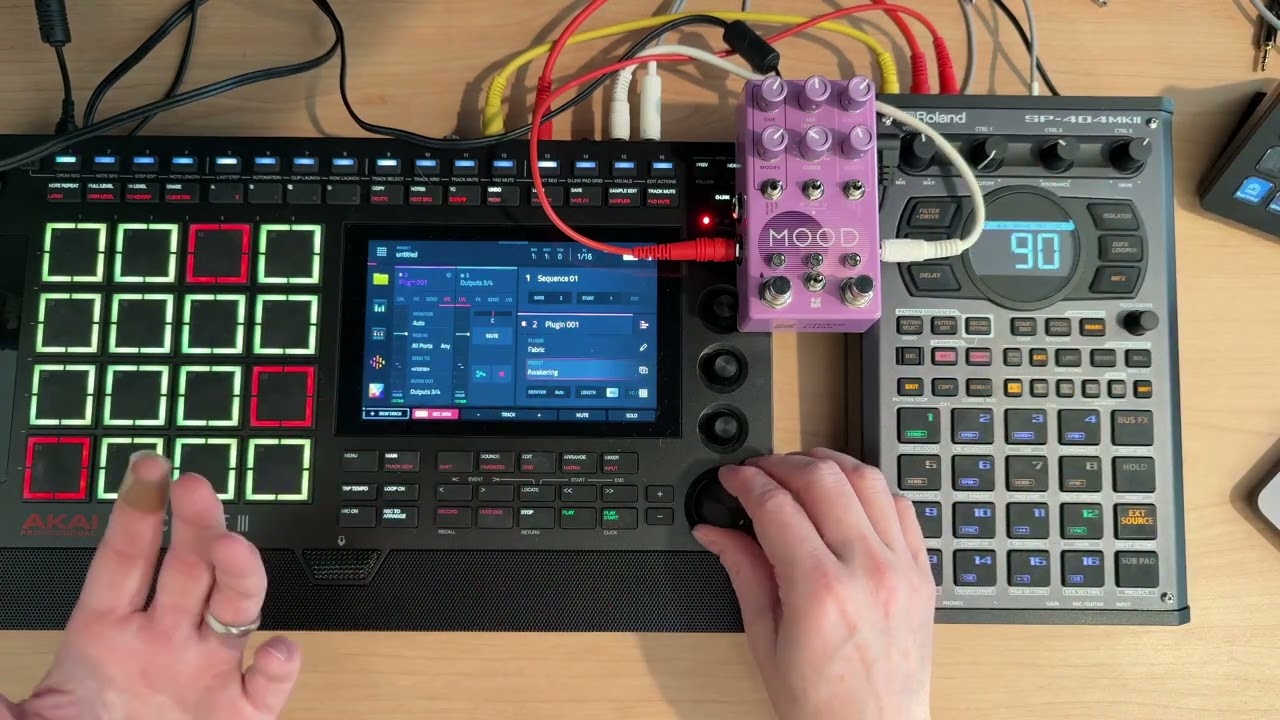 SP404 mk2 - Microlooping To Sound Like a Chase Bliss Mood - YouTube