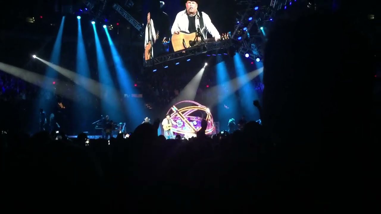 Garth Brooks - Rodeo @ Moda Center 4/13/15