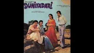 Lata Mangeshkar, Mohd. Rafi_Nao Kaagaz Ki (Duniyadari; Shankar Jaikishan, Vishweshwar S.; 1977; HMV)