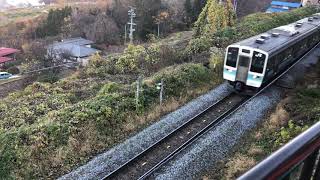 【スイッチバック】姥捨駅を発車した長野行き211系の姥捨駅通過