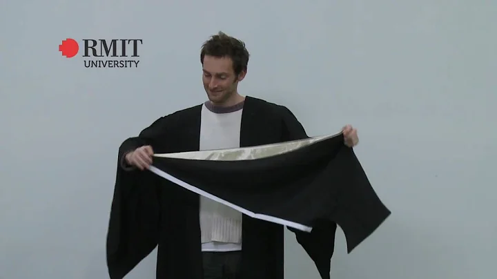 How to wear a Bachelor hood - RMIT University - DayDayNews