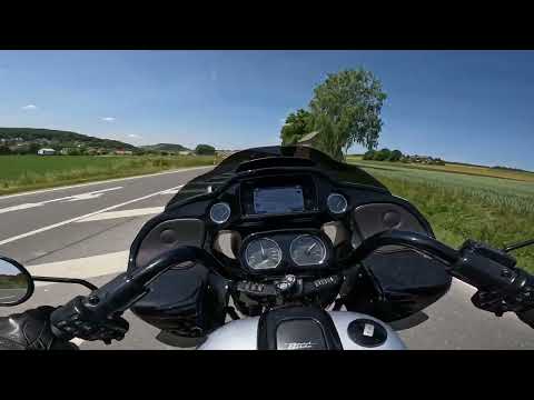 Флагман марки и папка всех турингов. Почему он так хорош? Тест-райд Harley-Davidson Road Glide 114