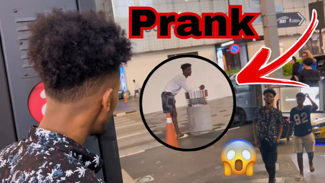 PRANK || MAGAALADA AYAAN UGU DHEX DHUUMANAY KALIGIISA ASIGOO AQOON
