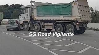 26aug2026 seletar link #XF2023E truck changing lane without due care and hit honda jazz