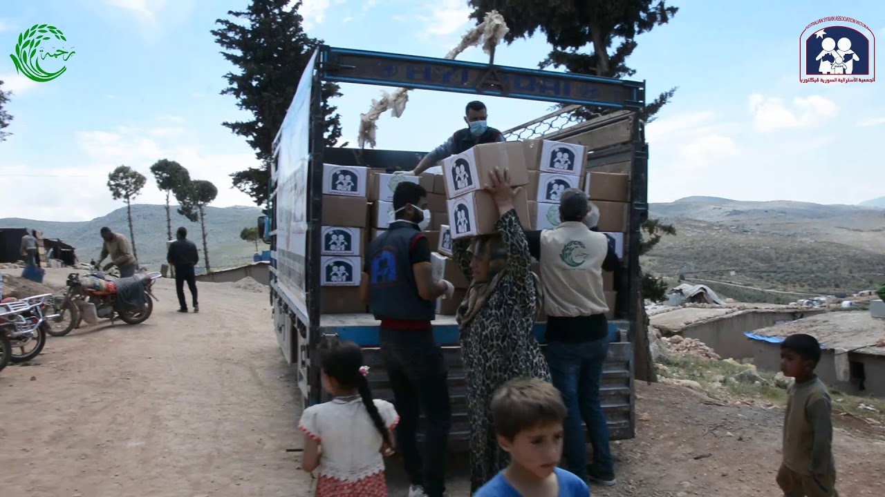 توزيع سلال السحور الرمضانية (معلبات) على أهلنا في ريف #ادلبمخيم حياة كريمة - بلدة حارم