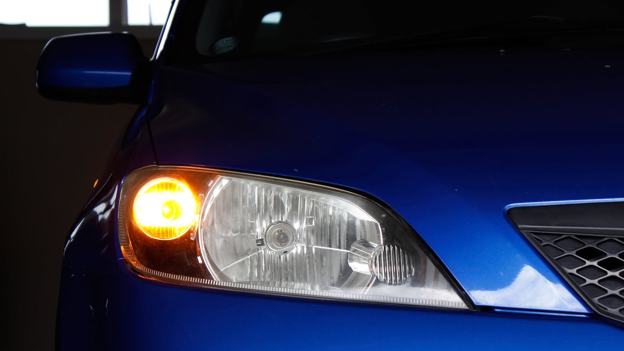 Simple how-to: Change indicator bulbs, Mazda 2 [Demio] - YouTube