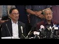 Malaysia&#39;s Mahathir secures Anwar&#39;s support to return as PM