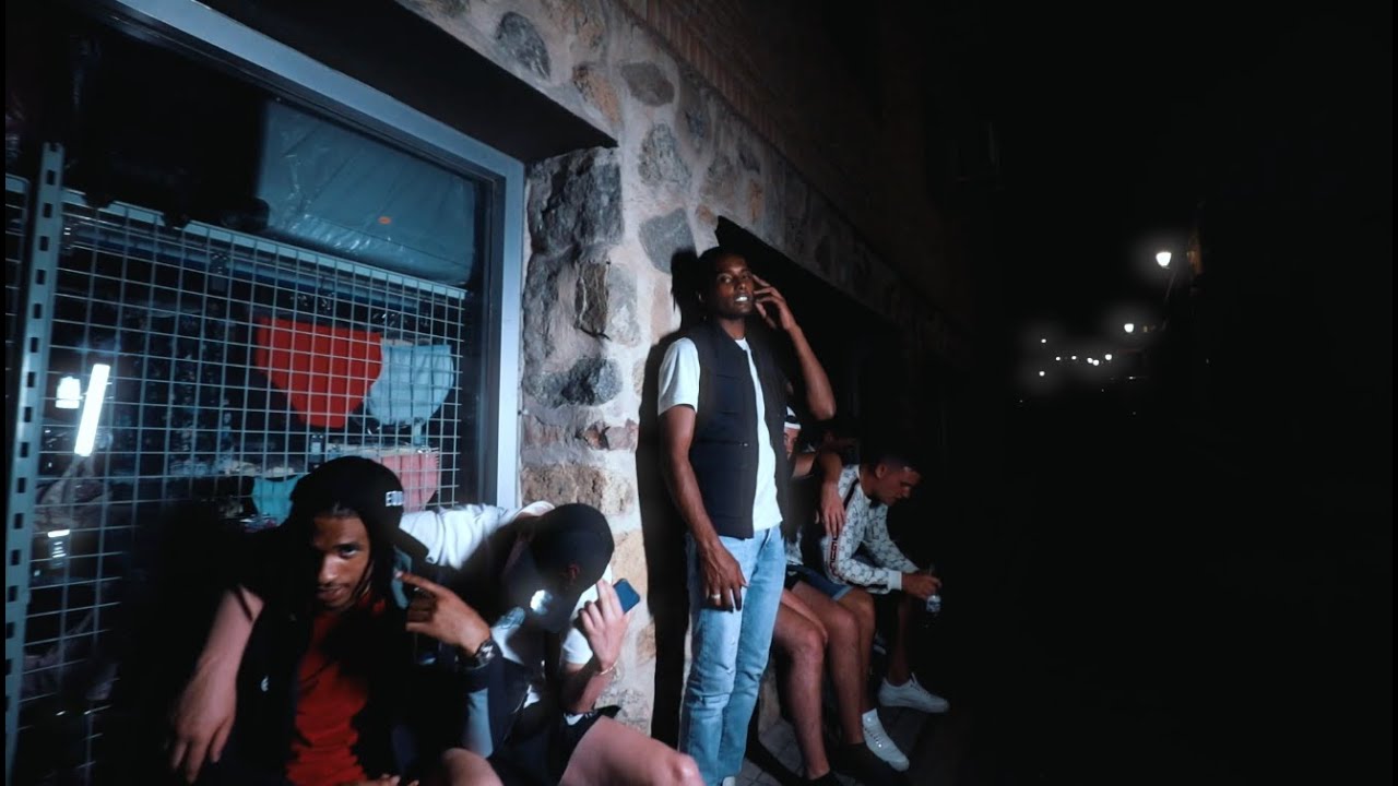 Watch BRUCE - OMHOOG (Prod. Ertu) on YouTube Watch BRUCE - OMHOOG (Prod. Ertu) on YouTube