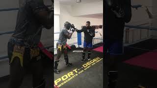 Kickbox-Sparring #glory #fighter Juri De Sousa #wbcmuaythai #champ #theblade Gerardo Atti #siamstore