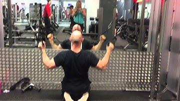 PETER CHOWN TRAINING SERIES - CABLE CROSSOVER PULLDOWN