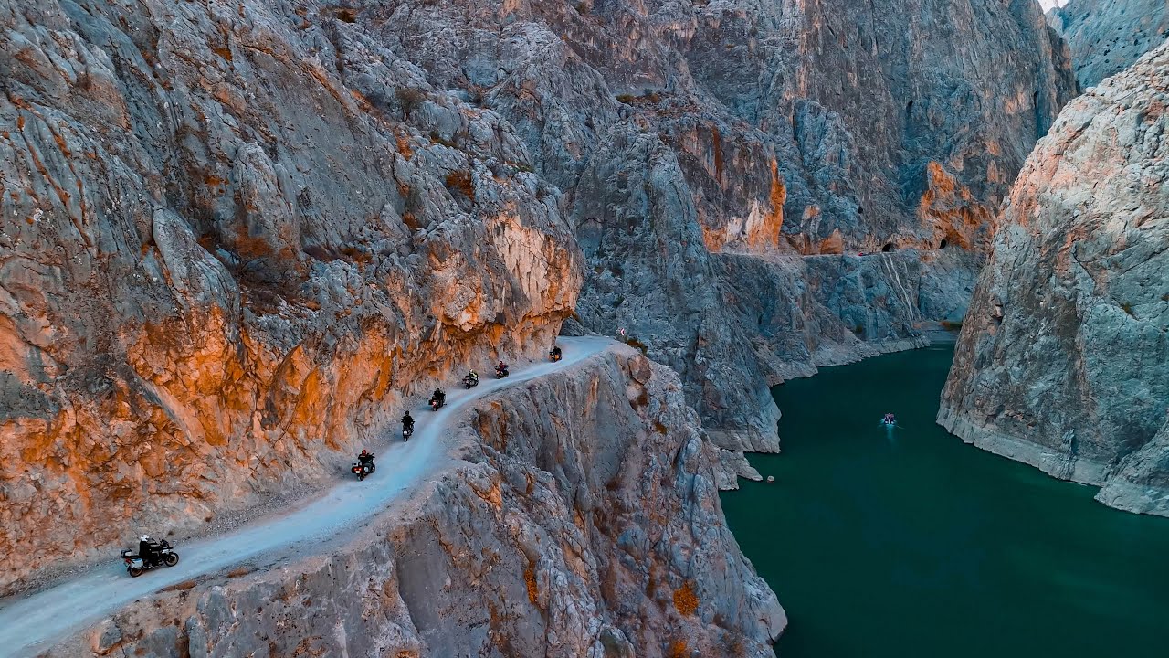 Motorla Doğanın Kalbine Yolculuk: Kemaliye Rotaları ve Karanlık Kanyon Deneyimi