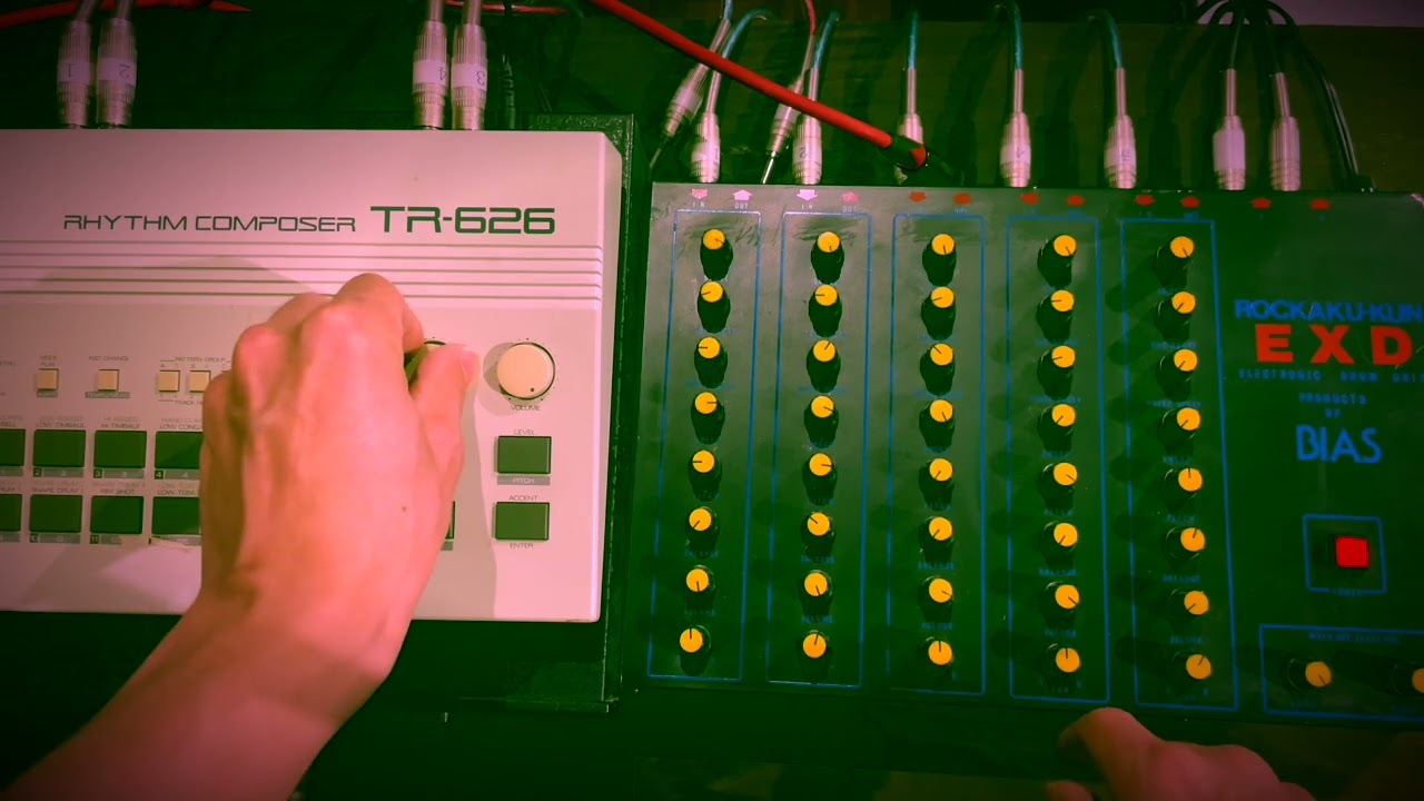 Bias EXD Rockaku-kun Drum Synthesizer - YouTube
