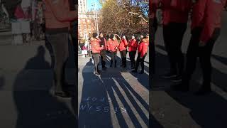 Spirited Christmas Chior , Will Ferrell and Ryan Reynolds , New York 2022.Washington square park