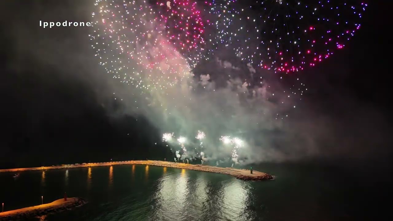 Trani, festeggiamenti in onore di Sant'Anna. 26 luglio 2024. Pirotecnica Teora srl di Venosa PZ