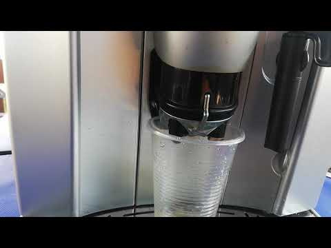 DELONGHI MAGNIFICA ESAM 4400 - YouTube