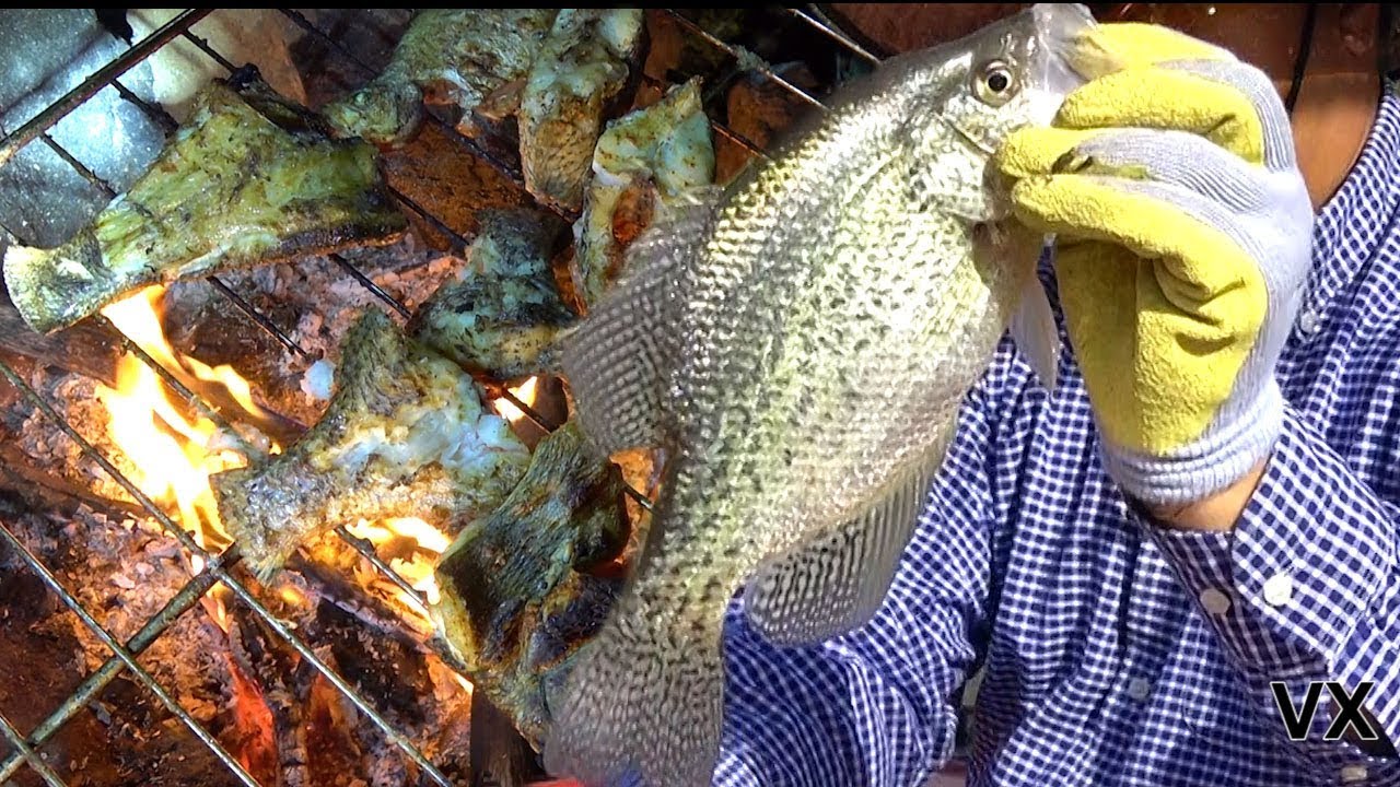 Crappies, Bass Fishing Cooked and Eat 2020 Yos Hav Dej Nuv Ntses