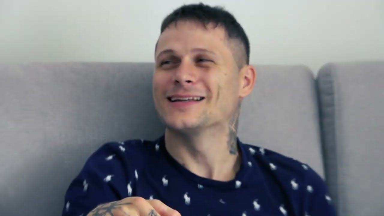 Easy Money - PADÁ SNÍH (official video)