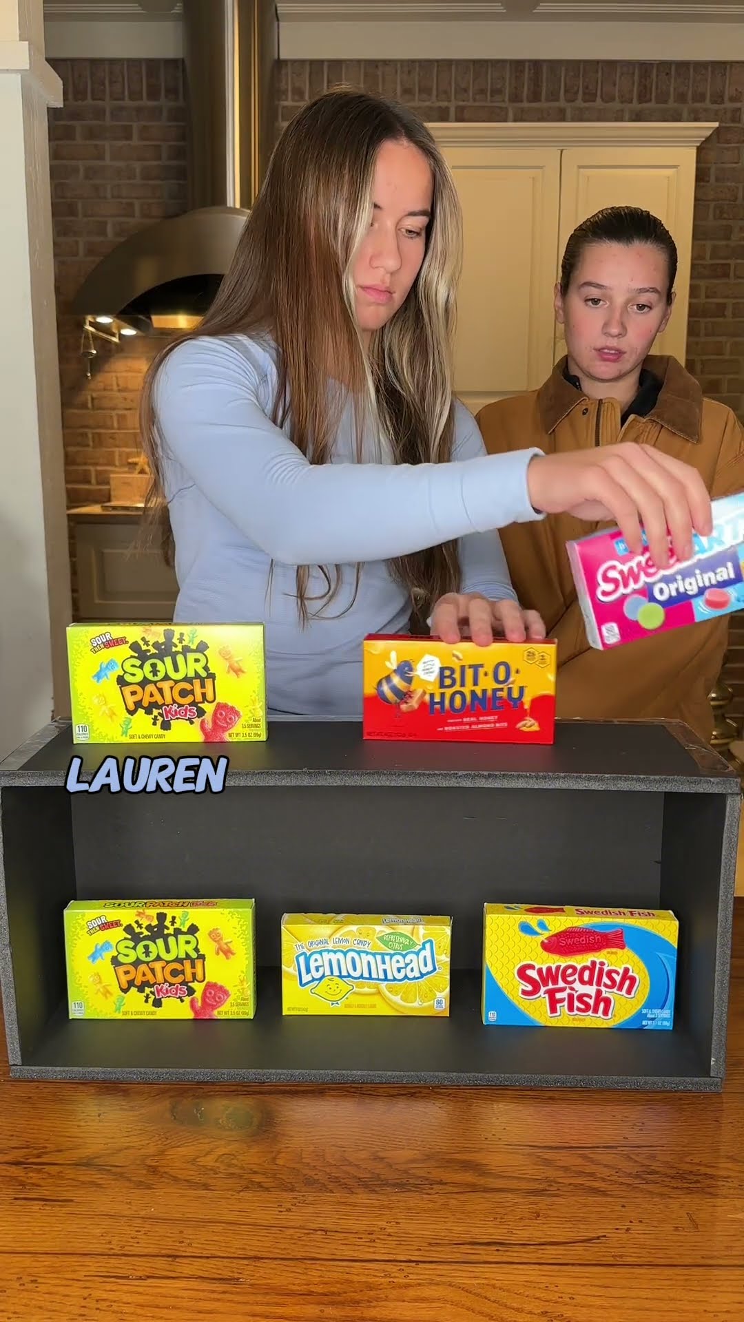 candy match game!  #familygamechallenge #partygames #familychallenge