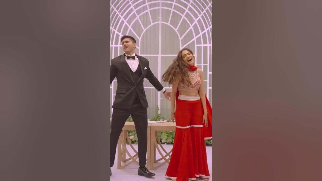 Indian Bride and Groom's Epic Bollywood Dance For Their Sangeet Performance Is A Must Watch