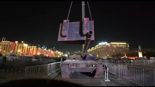 LOL. Russians bent barrels of NATO tanks to make them look miserable for their “parade”.