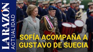 La Reina Sofía eleva el uniforme más elegante de primavera con la chaqueta tweed que nunca...