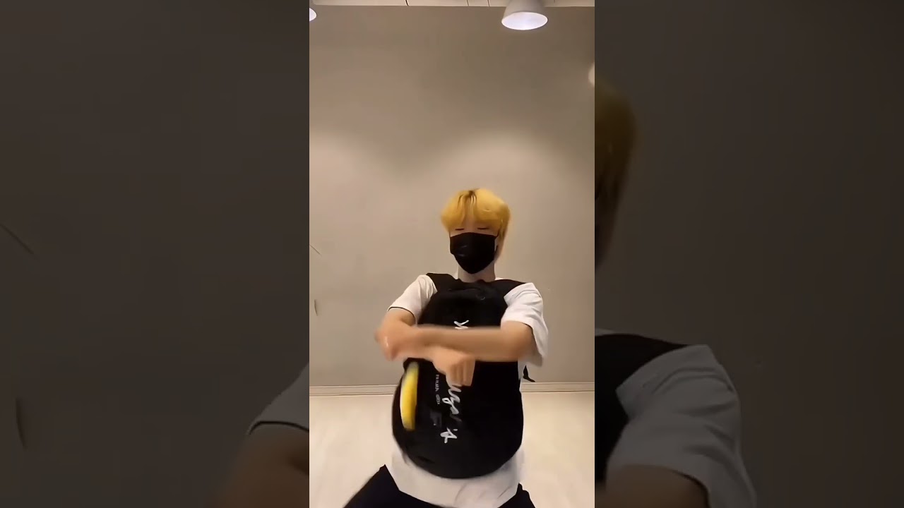 4 hot boys hip thrusting 