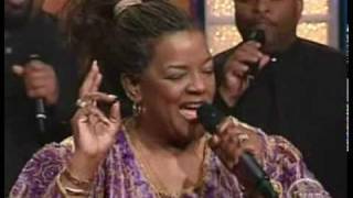 Shirley Caesar sings THERE'S POWER IN THE BLOOD chords