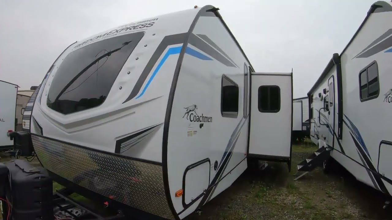New 2023 Coachmen Freedom Express Ultra Lite 287BHDS Travel Trailer For Sale In Cambridge, OH