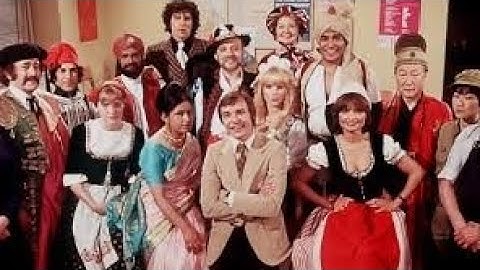 Mind Your Language S01E01 | Part 1/3 HD Quality FUNTOWATCHHH