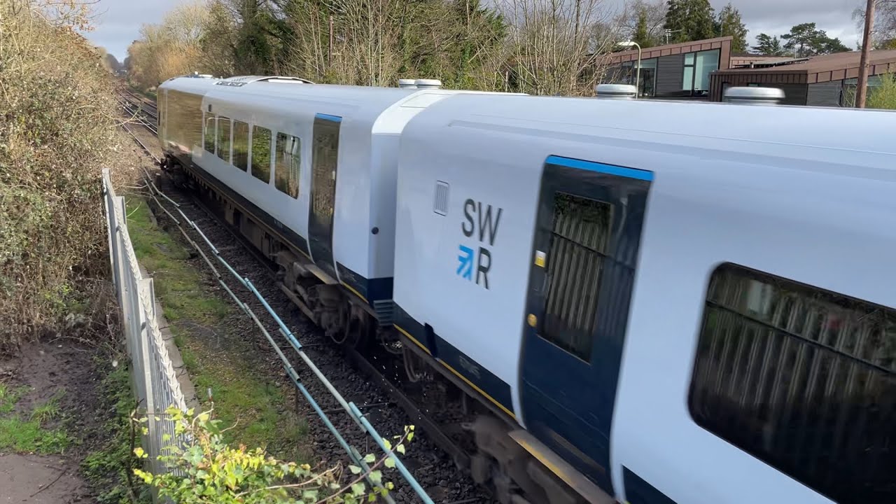 Class 444 Desiro | 444045 + 444021 | South Western Railway
