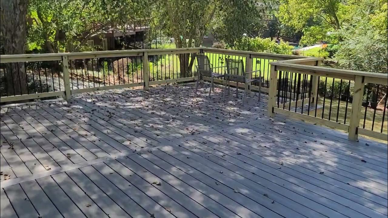 Stunning Trex Steps Elegant Aluminum Spindle Railing Showcasing a