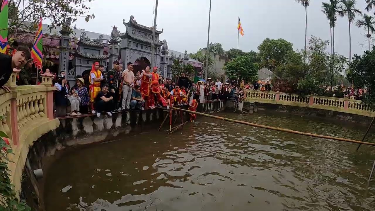 Đi Cầu Kiều Kiểu Thư Giãn Ối Zời Ơi - Hội Làng Triều Khúc 2026