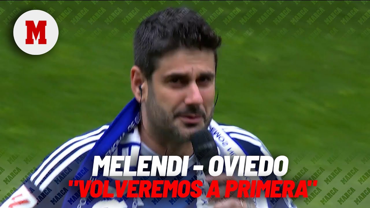 Melendi se emociona a pie de césped en el Tartiere cantando el 'Volveremos' I MARCA