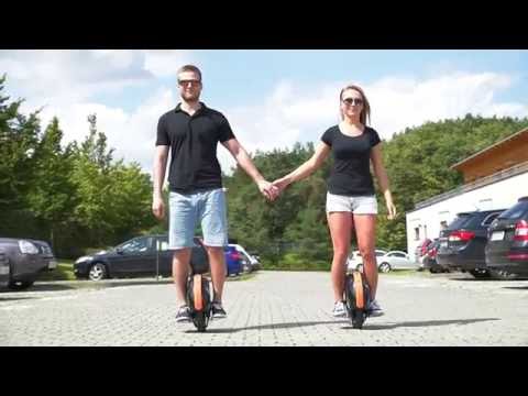 Video: Jak jedete vpřed na hoverboardu?