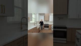 ¡Casa de Ensueño! Cocina de Lujo y Espacio Increíble #shorts