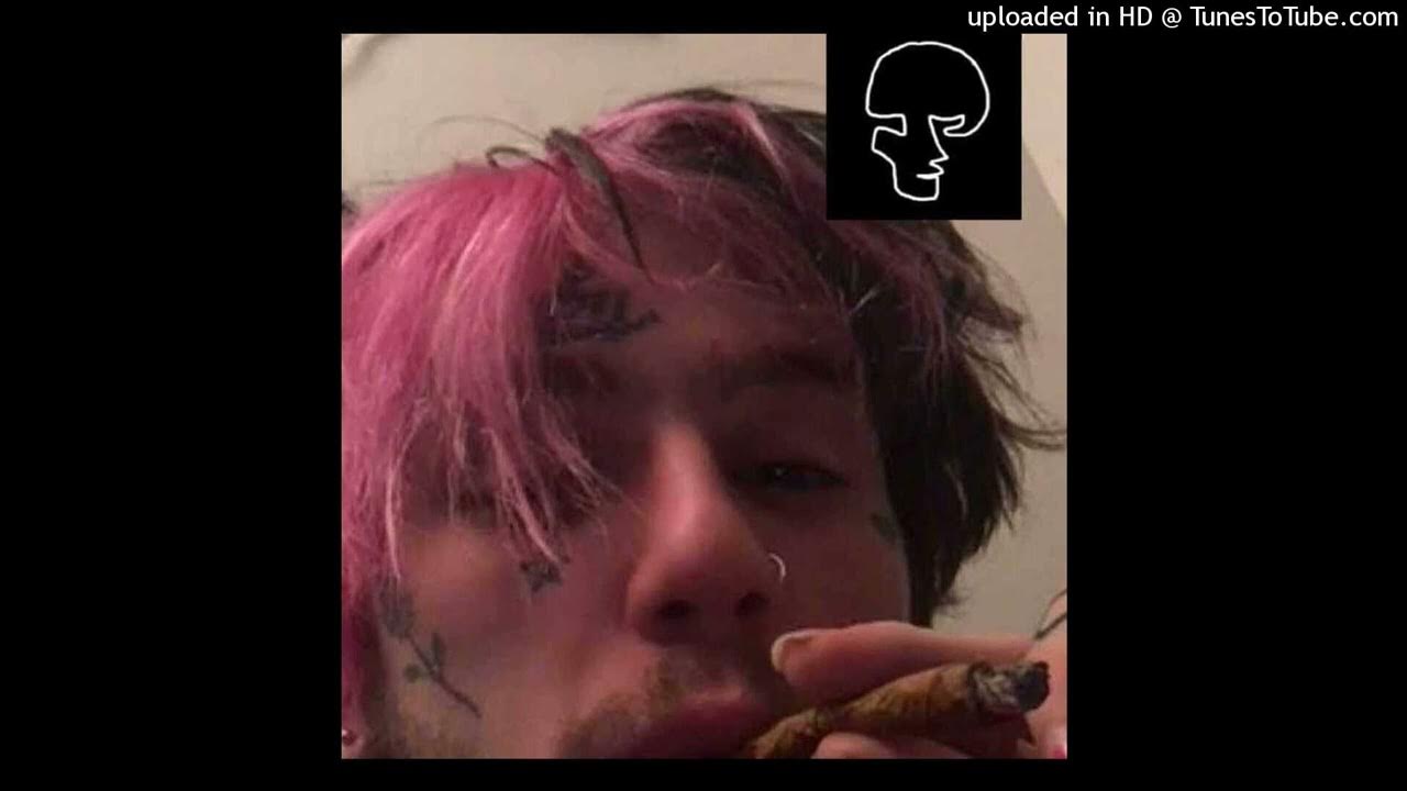 Lil peep beamer текст. Lil Peep эмо. Лил пип в России. Lil Peep волосы.