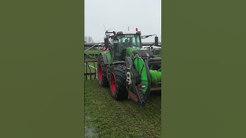 Use organic biogas slurry instead of chemical fertilizers to fertilize the grassland, so that