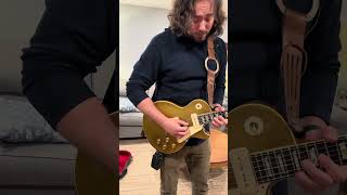 Mini Lekato Amp plugged into a 1969 Gibson Les Paul Goldtop