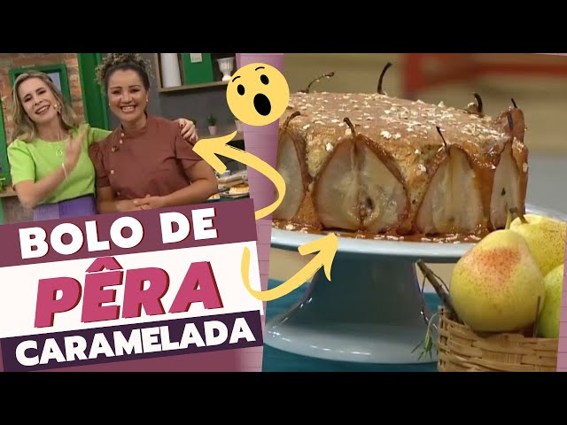 Bolo de banana com pera caramelizada