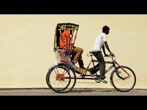 Walking in Gorakhpur (India)