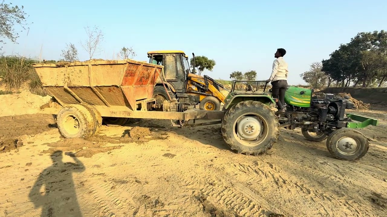 जेसीबी से मिट्टी पथाई के लिए तैयार की जा रही है #todayviralvideo #tirendingreel #hailaight #trending