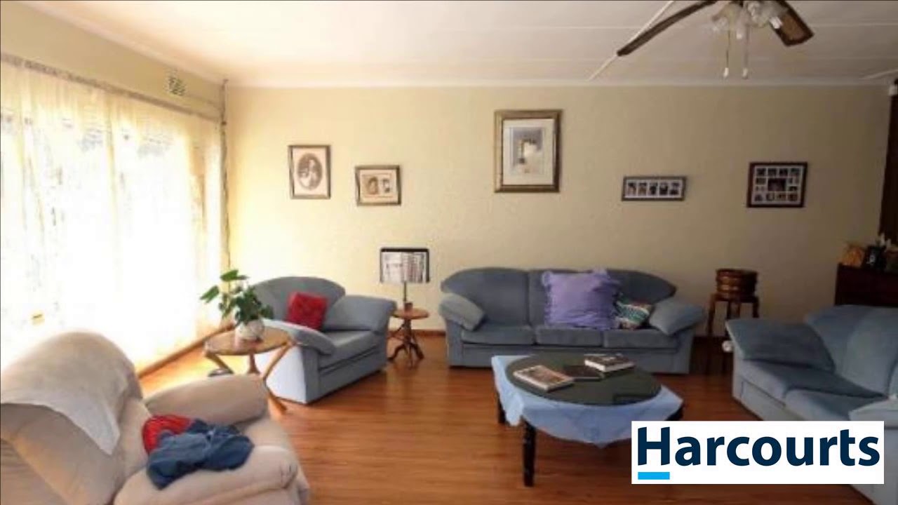 4 Bedroom House For Sale in Chrismar, Bellville, Western Cape, South Africa for ZAR 1,750,000
