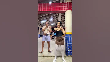 CAI DE PERNA ABERTA 2 COREOGRAFIA 