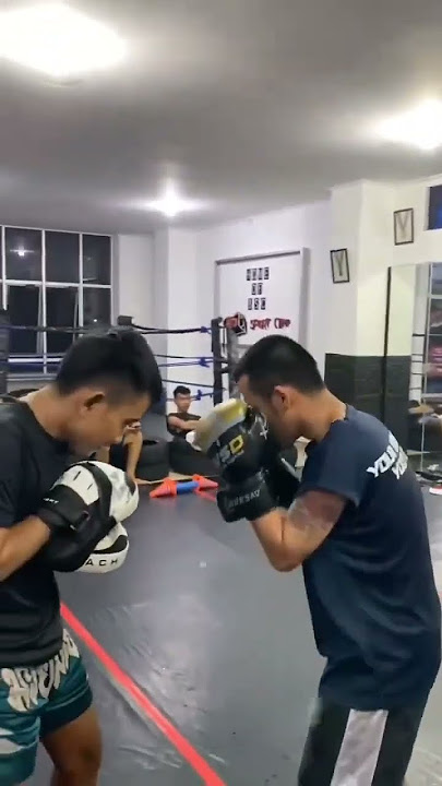 Alex bhizer nantang alwismith? Hahaha #fyp #shorts #bakuhantam #hssports #rumblefighter #alexbhizer
