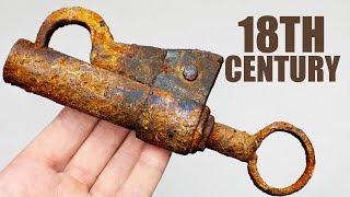 300 Years Old Padlock Restoration! Rusty Lock with Key