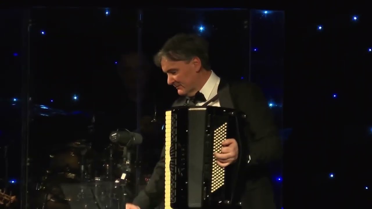 ŠUMADINAC U PARIZU - Boban Prodanović