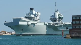 HMS Queen Elizabeth returns from ammo jetty with police escort 🇬🇧 ⚓️